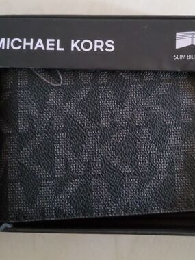 Michael Kors Black Jet Set Mens Wallet Box